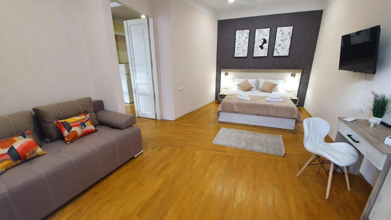 Demar Apart Herzena Lviv Extérieur photo