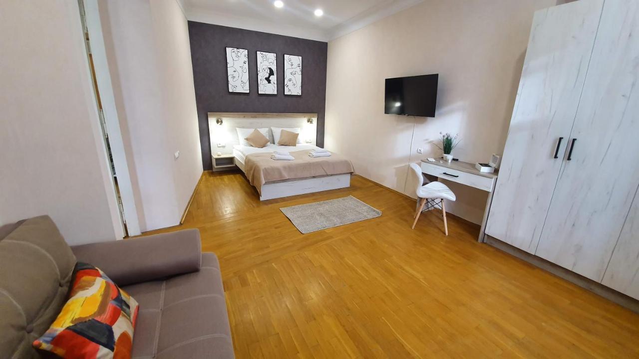 Demar Apart Herzena Lviv Extérieur photo