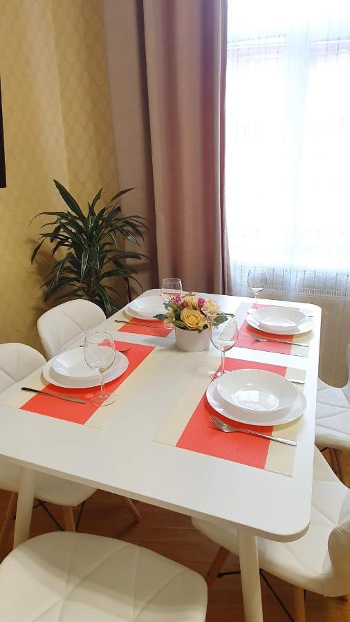Demar Apart Herzena Lviv Extérieur photo