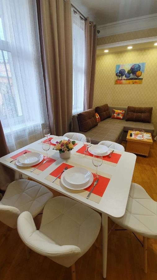 Demar Apart Herzena Lviv Extérieur photo