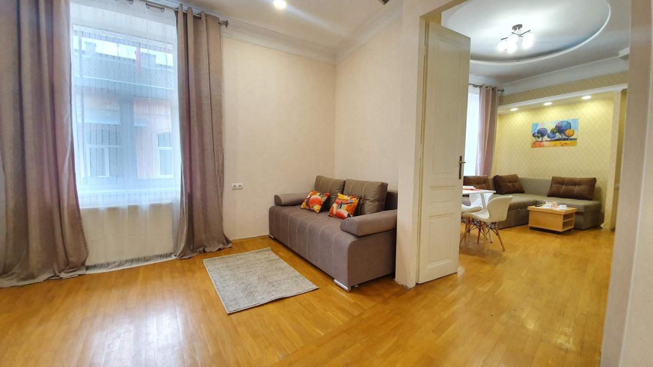 Demar Apart Herzena Lviv Extérieur photo